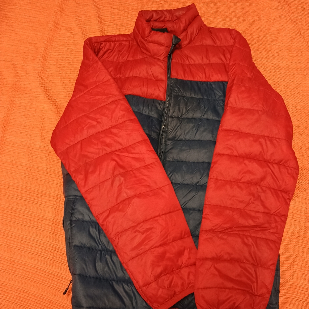 Stylish Red and Black Puffer Jacket for Men
